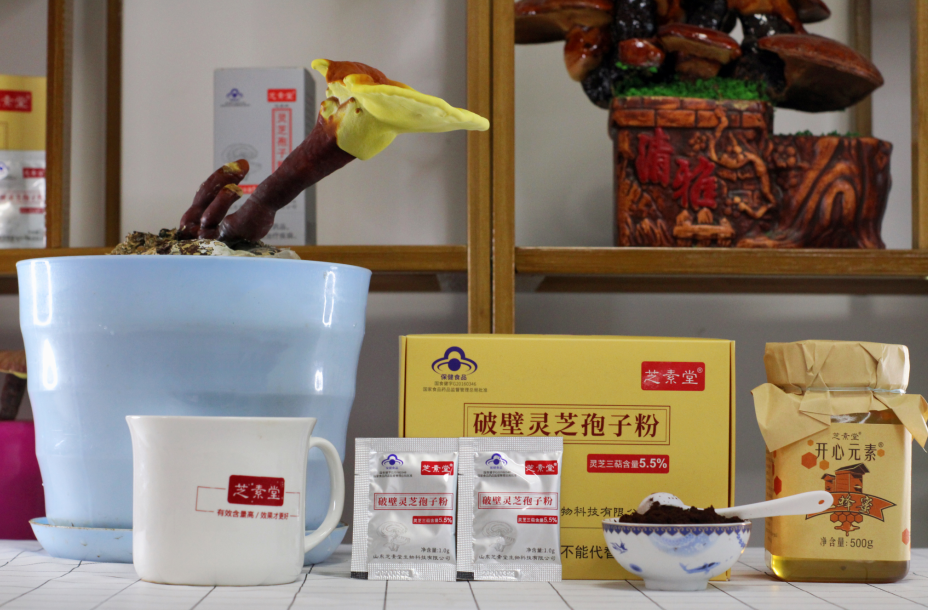 灵芝孢子粉配蜂蜜的功效？可以美容养颜，真的太神奇了-第1张图片-超越